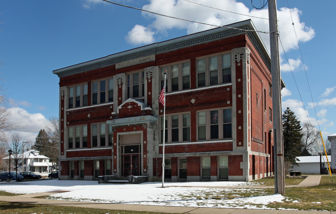 205 Oak St in Fulton, NY - Building Photo