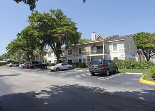 IMT BelaSera at Forest Hills in Coral Springs, FL - Foto de edificio - Building Photo