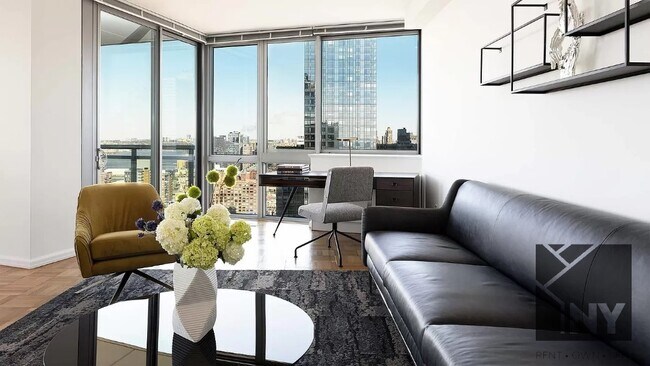 451 W 37th St, Unit 2107 in New York, NY - Building Photo - Building Photo