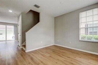 10012 Tate Ln in Tampa, FL - Building Photo - Building Photo