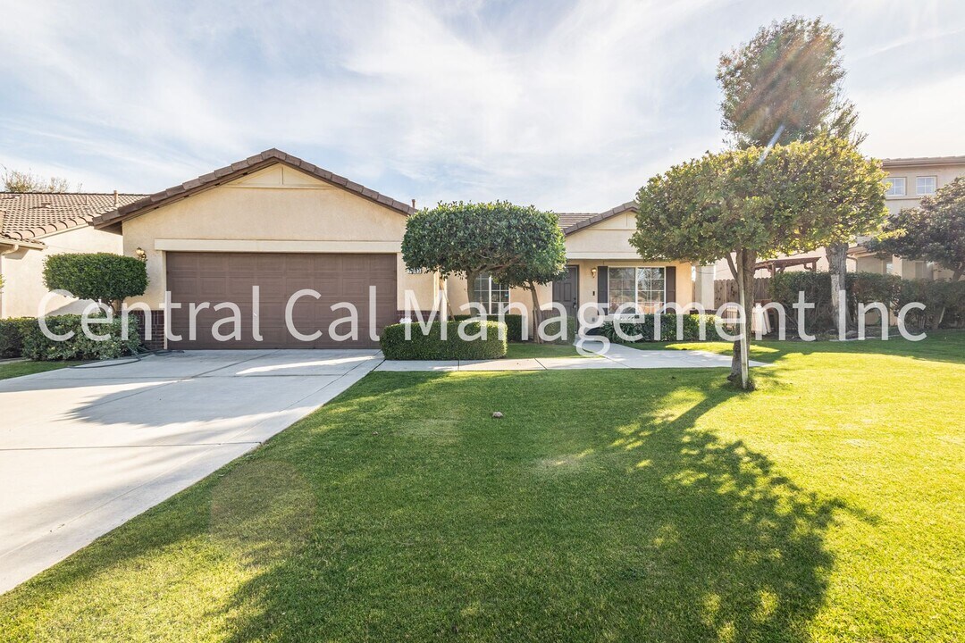 11123 Cactus Valley Dr in Bakersfield, CA - Building Photo