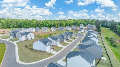 The Lakes at Statham in Statham, GA - Foto de edificio - Building Photo