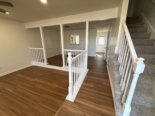 property at 5537 Lynbrook Landing