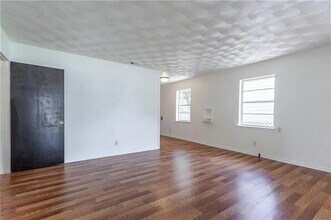 2823 Aster St in Dallas, TX - Building Photo - Building Photo