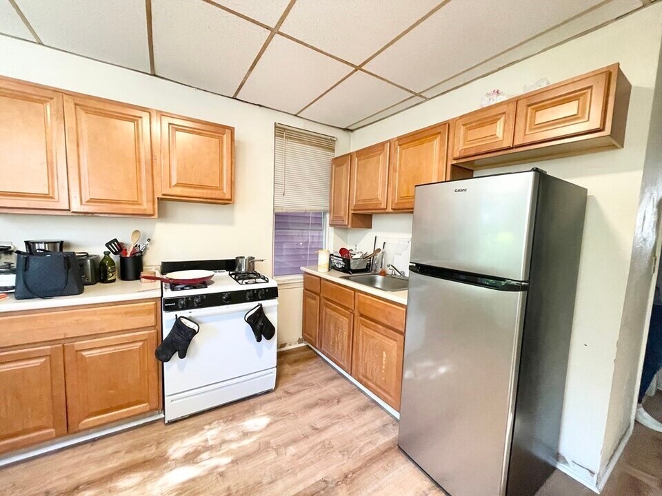 1572 Tremont St in Boston, MA - Building Photo
