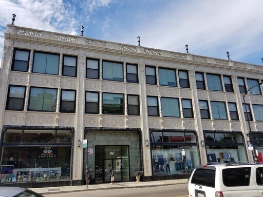 2778 N Milwaukee Ave in Chicago, IL - Building Photo