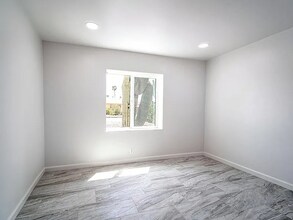 1017 E West Cir Dr in Tucson, AZ - Building Photo - Building Photo