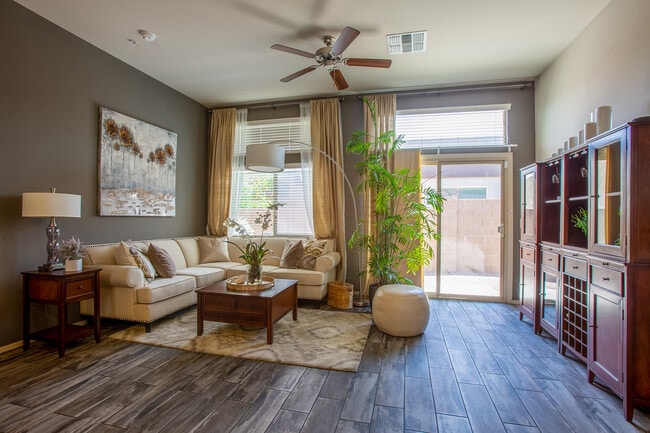 Sabino Vista Apartment Homes in Tucson, AZ - Building Photo - Building Photo
