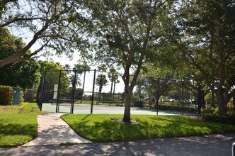 5090 Fairways Cir in Vero Beach, FL - Building Photo - Building Photo