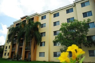 Heron Pointe in Miramar, FL - Building Photo