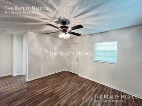 1118 Tuskegee St in Leesburg, FL - Building Photo - Building Photo