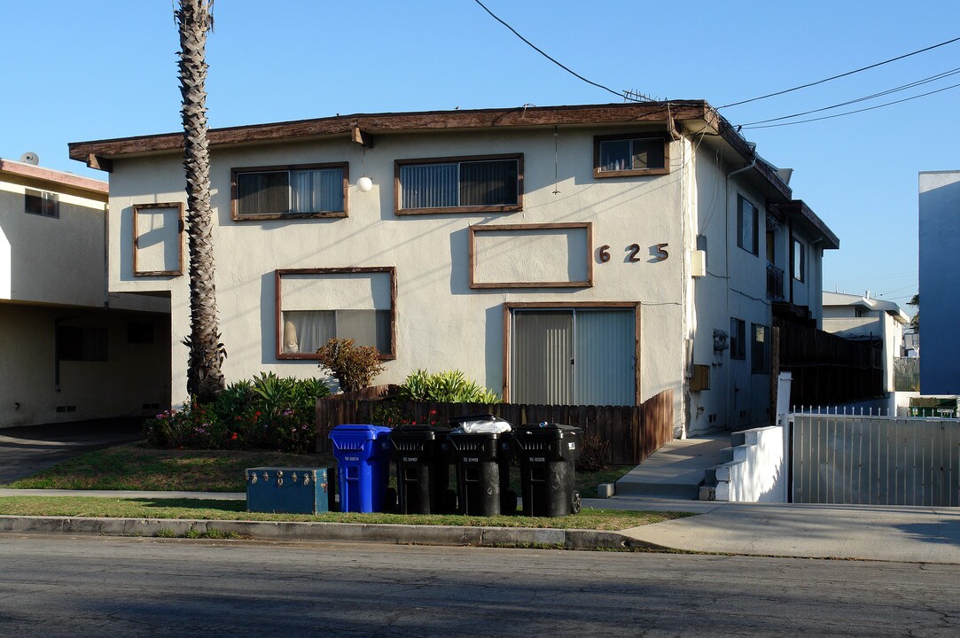 625 E Queen St in Inglewood, CA - Building Photo