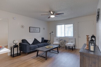 Gilbert Greens in Gilbert, AZ - Foto de edificio - Interior Photo