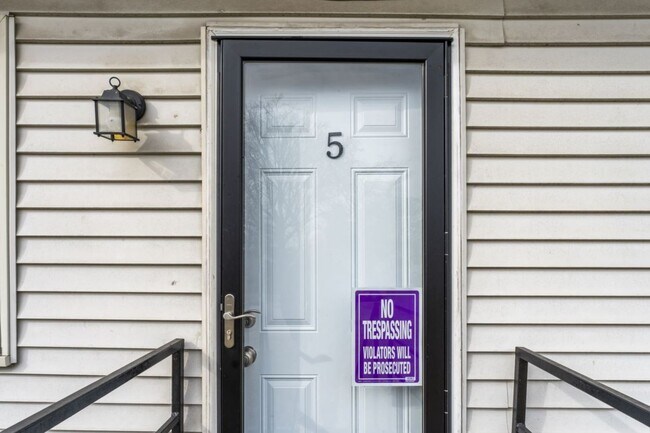 4925 Southside Dr-Unit -4925 Southside Dr Unit 5 in Louisville, KY - Building Photo - Building Photo