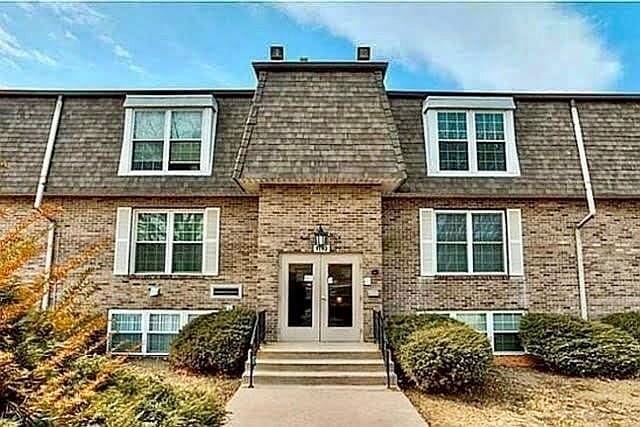 property at 1120 E 6th St