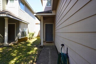 12411 Oriole Lake Way in Houston, TX - Building Photo - Building Photo