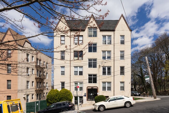 45 Avon Pl in Staten Island, NY - Foto de edificio - Building Photo