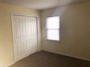 3404 Maple Ave-Unit -14 in Brookfield, IL - Building Photo - Building Photo