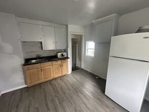 3807 Bassett St in Detroit, MI - Building Photo - Building Photo