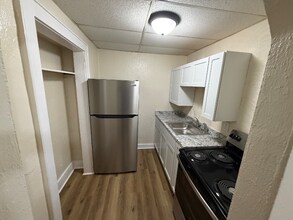 15 S Stewart St in Blairsville, PA - Foto de edificio - Building Photo