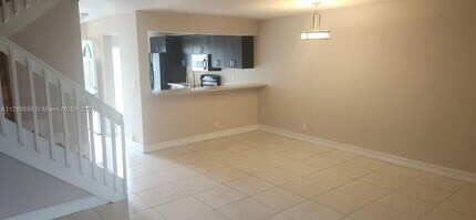 765 Crystal Lake Dr in Pompano Beach, FL - Building Photo - Building Photo