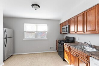 601-615 Benner St LLC in Highland Park, NJ - Building Photo - Building Photo