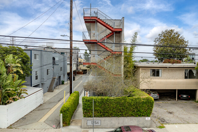 12114 Idaho Ave in Los Angeles, CA - Building Photo - Building Photo