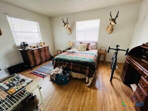 450 Burleson St in San Marcos, TX - Building Photo - Building Photo