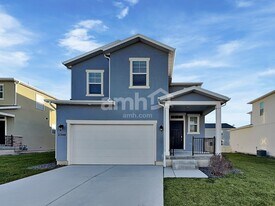 2348 S Wild Horse Way in Bluffdale, UT - Building Photo