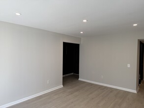 114 Fort Evans Rd NE, Unit A in Leesburg, VA - Foto de edificio - Building Photo
