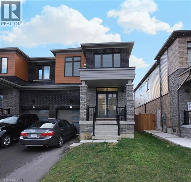 property at 7 Owl Ln.