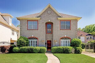 4425 Mildred St in Bellaire, TX - Building Photo