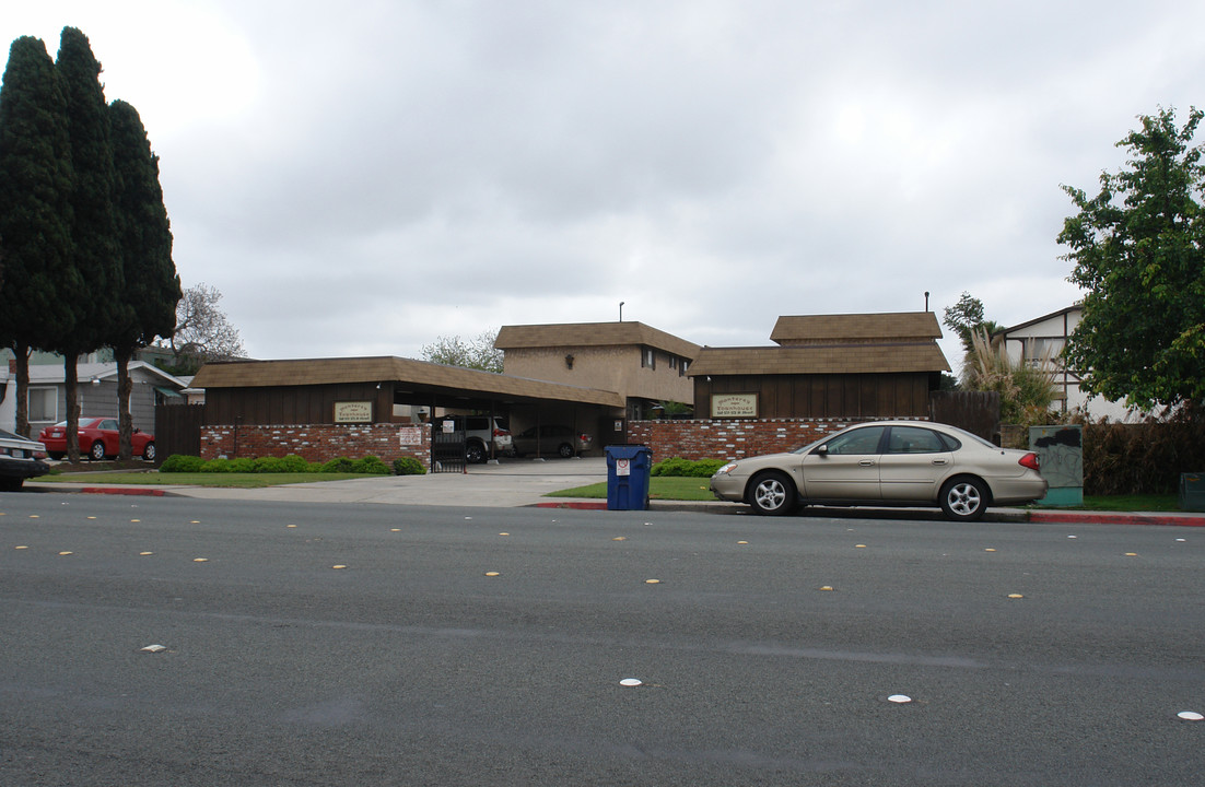 268 H St in Chula Vista, CA - Building Photo