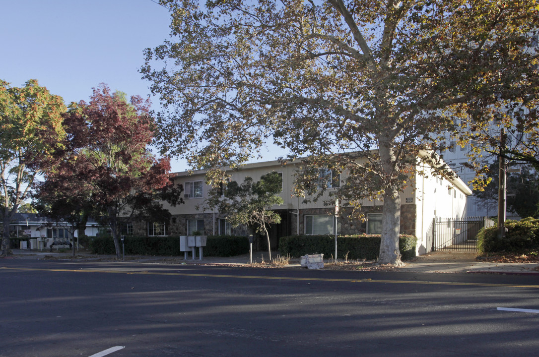 30 N 13th St in San Jose, CA - Building Photo