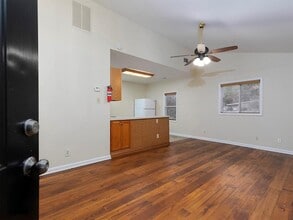 2166 Hanfred Ct in Tucker, GA - Building Photo - Building Photo