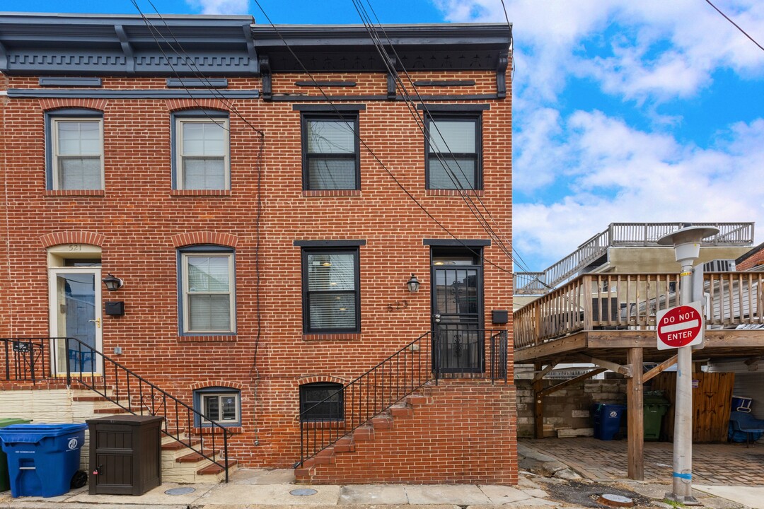 523 S Bradford St in Baltimore, MD - Building Photo