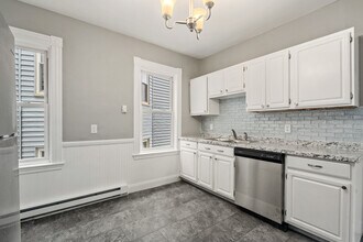36 Bellevue St, Unit 2 in Boston, MA - Building Photo - Building Photo