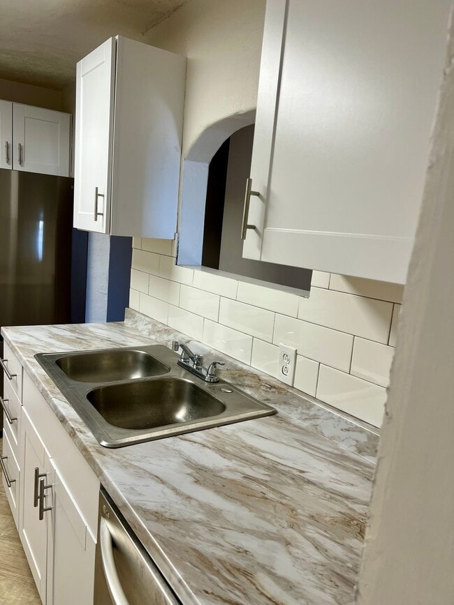 411 Cromwell Ave SW in Albuquerque, NM - Building Photo - Building Photo