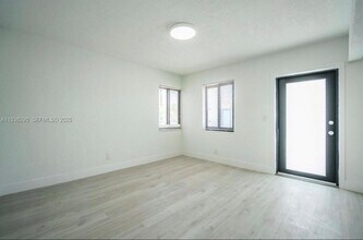 7927 Crespi Blvd in Miami Beach, FL - Building Photo - Building Photo