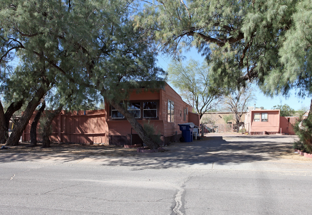 3255 E Kleindale Rd in Tucson, AZ - Building Photo