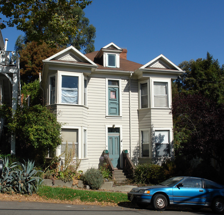 406 Washington Ave in Richmond, CA - Building Photo