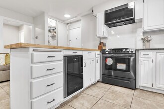 130 S 1300 E, Unit 303 in Salt Lake City, UT - Building Photo - Building Photo