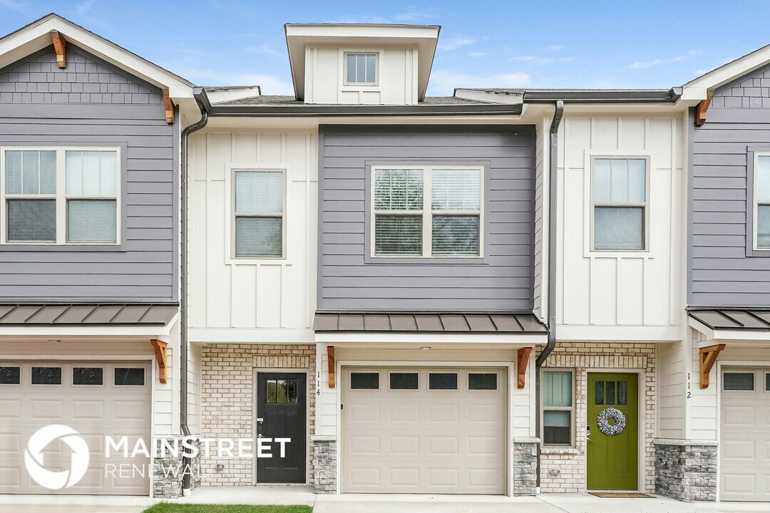 114 Hartsville Ct in Lebanon, TN - Foto de edificio