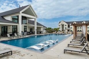 3600 Capitol View (Slaughter) in Austin, TX - Building Photo