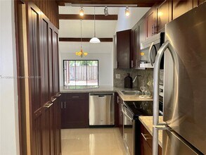 1712 NW 74th Ave in Plantation, FL - Building Photo - Building Photo