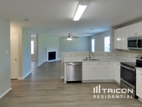1141 Browntop St in Crowley, TX - Building Photo - Building Photo