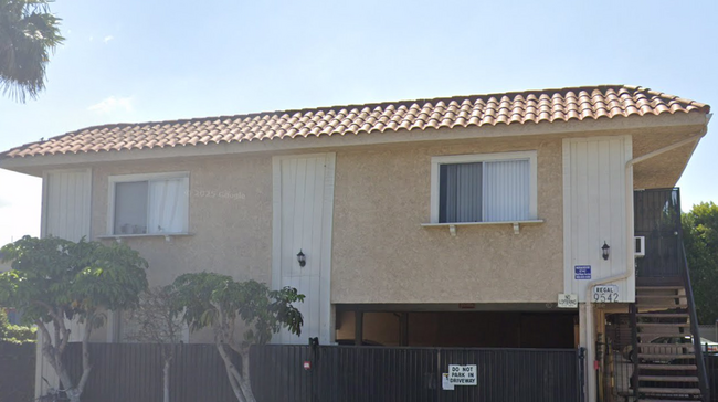 9542 Flower St, Unit 500 in Bellflower, CA - Building Photo - Building Photo