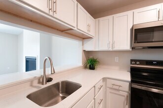 Hidden Lakes Apartments in Grand Rapids, MI - Building Photo - Building Photo