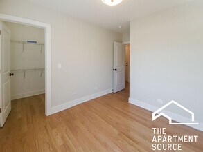 2020 W Montrose Ave, Unit 2C in Chicago, IL - Building Photo - Building Photo