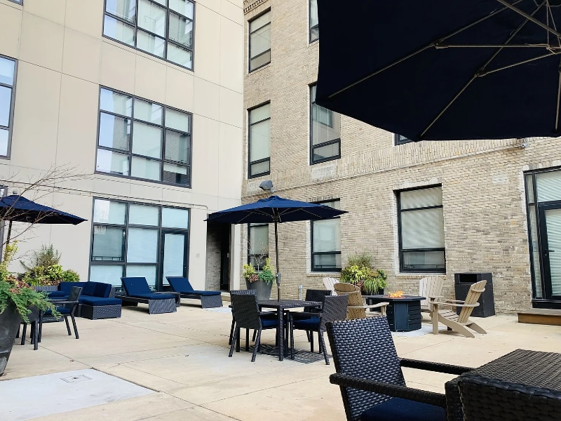 1833 Lombard St in Philadelphia, PA - Building Photo